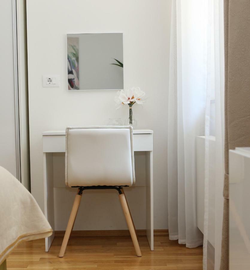Apartman Nebo プーラ エクステリア 写真
