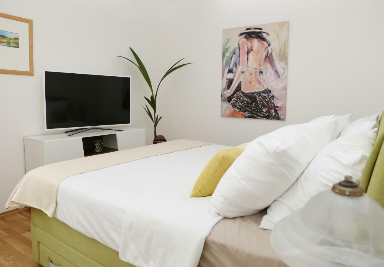 Apartman Nebo プーラ エクステリア 写真