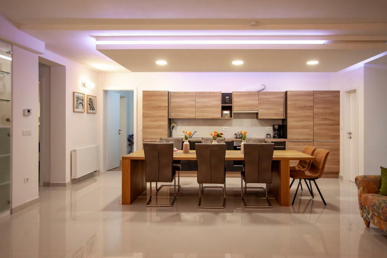 Apartman Nebo プーラ エクステリア 写真